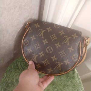 Bag of the Day 27: Louis Vuitton TAMBOURINE Monogram Bag What Fits WIMB  #bagoftheday #lvtambourine 